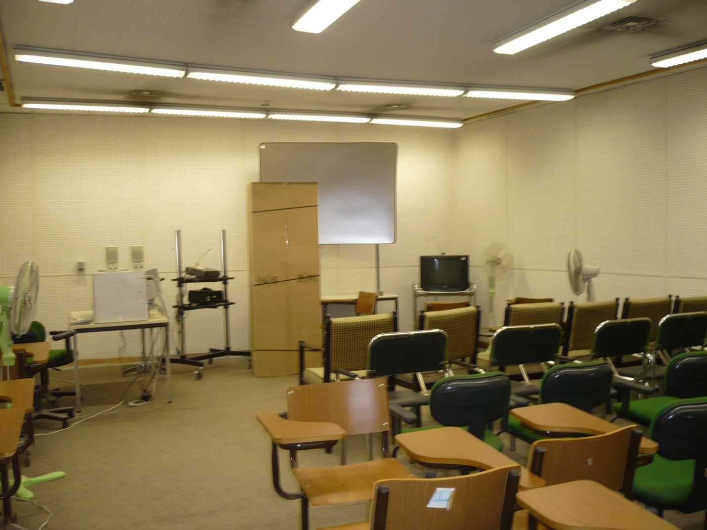 قاعات المحاضرات