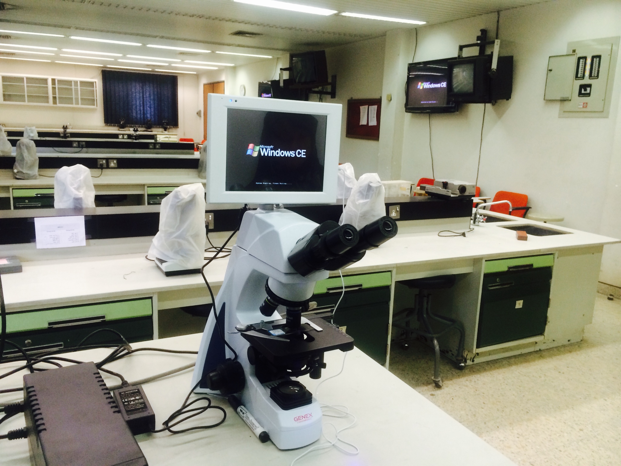 صور مختبر علم الأمراض