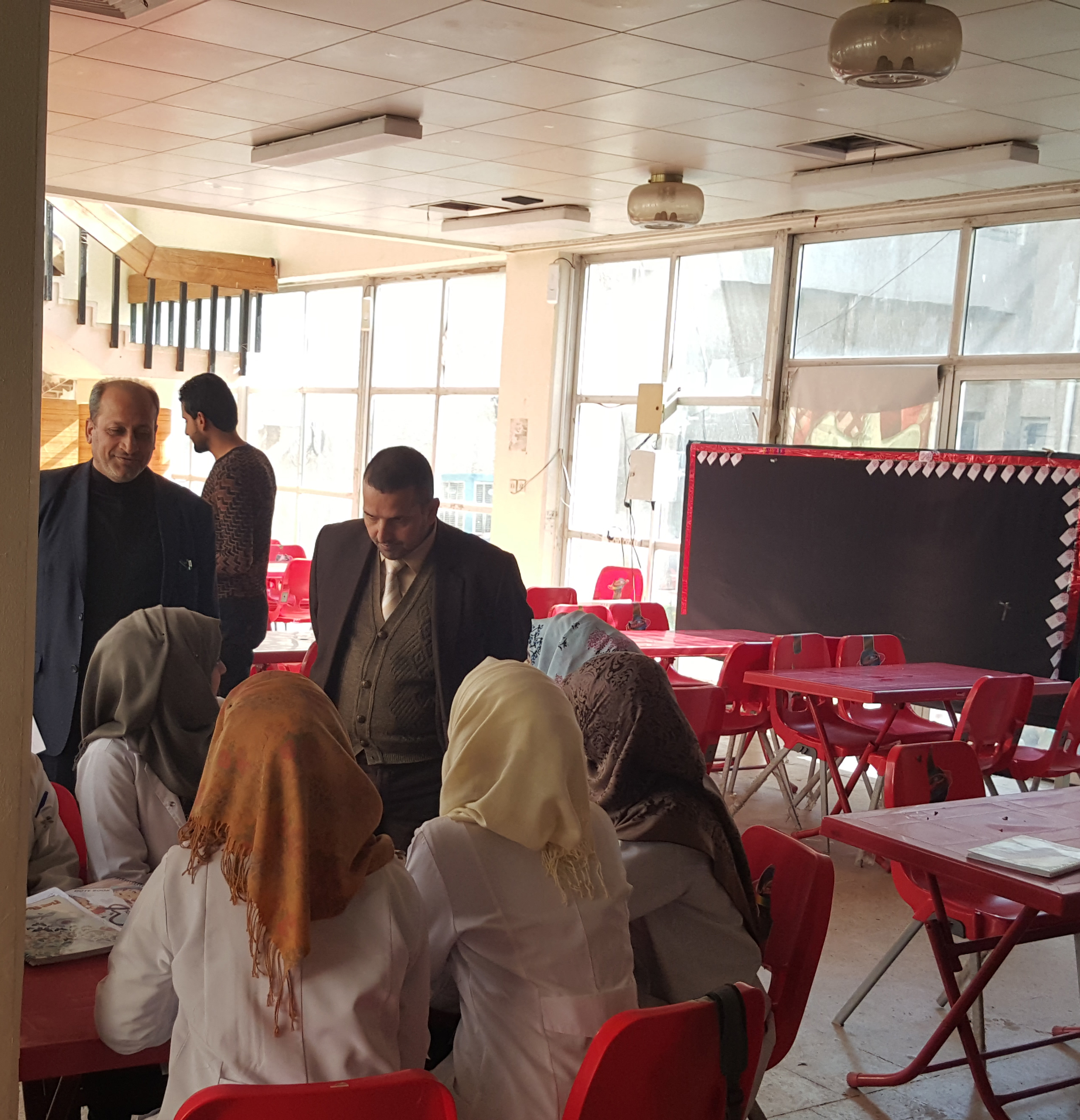 جولة تفقدية للسيد عميد كلية الطب ... وحدة الاعلام 