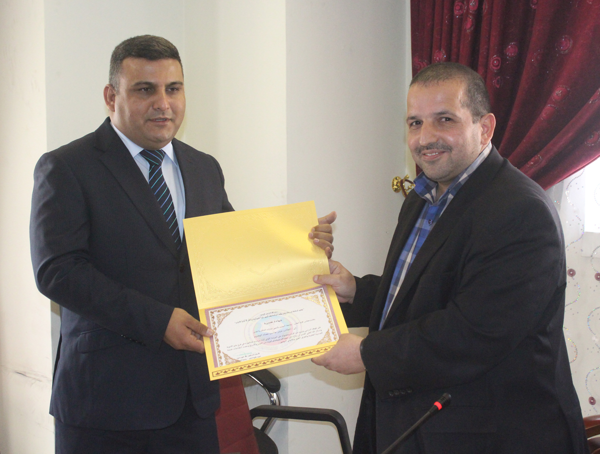 تكريم الطلبة الأوائل في طب النهرين .... وحدة الاعلام 