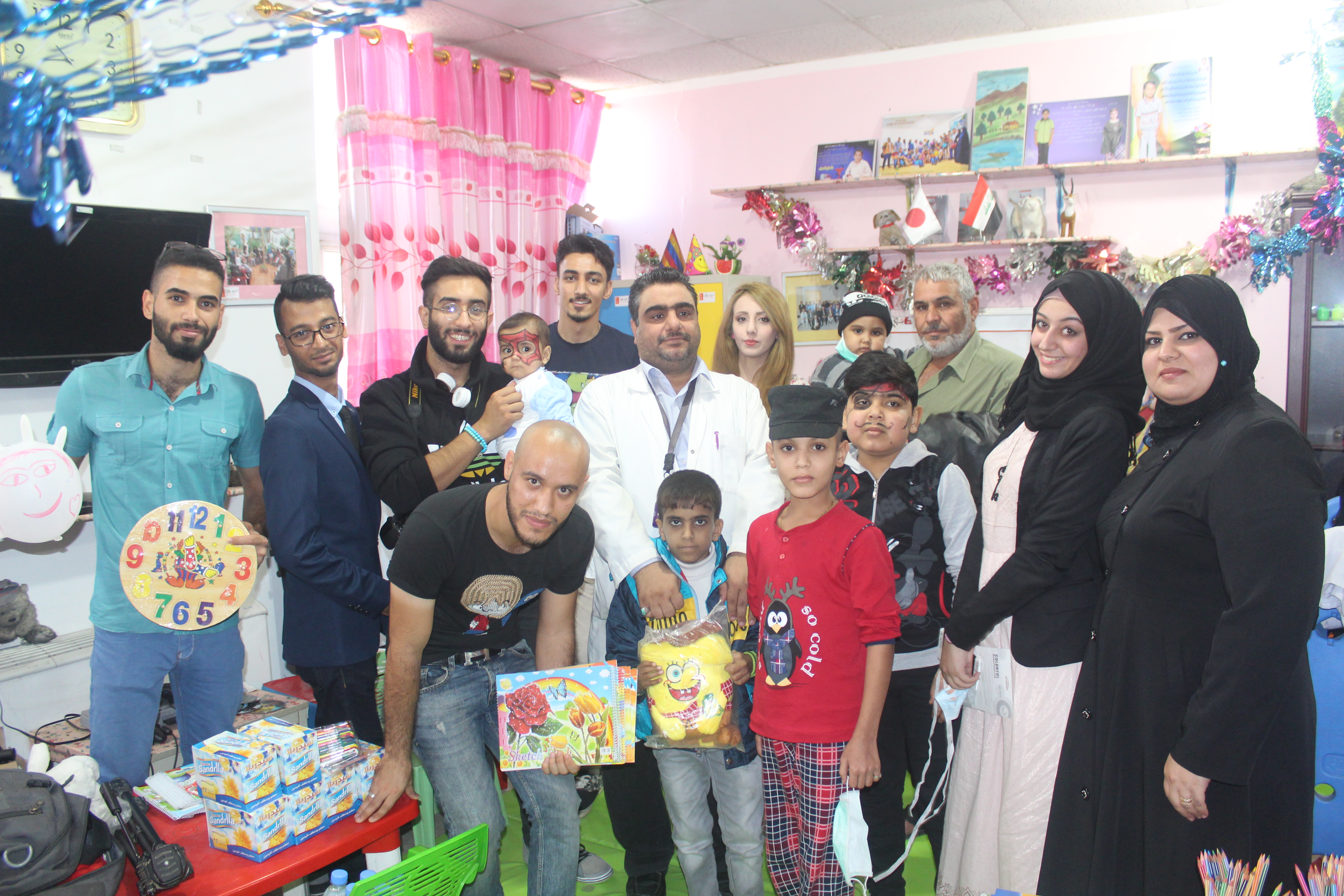 زيارة طلبة كليتنا المرحلة الثالثة لمستشفى الطفل المركزي ... وحدة الاعلام