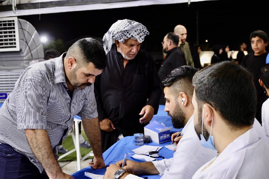 Participation of students of the College of Medicine, University of Nahrain, in medical detachments to serve visitors in the Arbaeen march