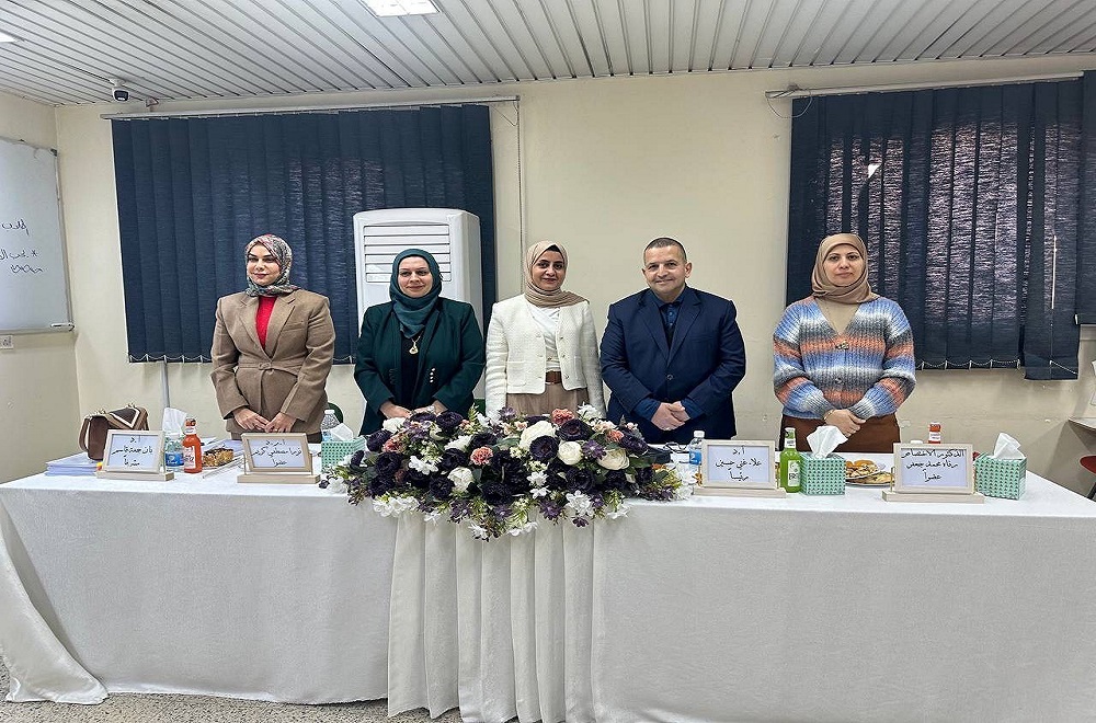 Discussions of the Arab and Iraqi Board students in pathology in the Forensic Medicine Laboratory Hall at the college.
