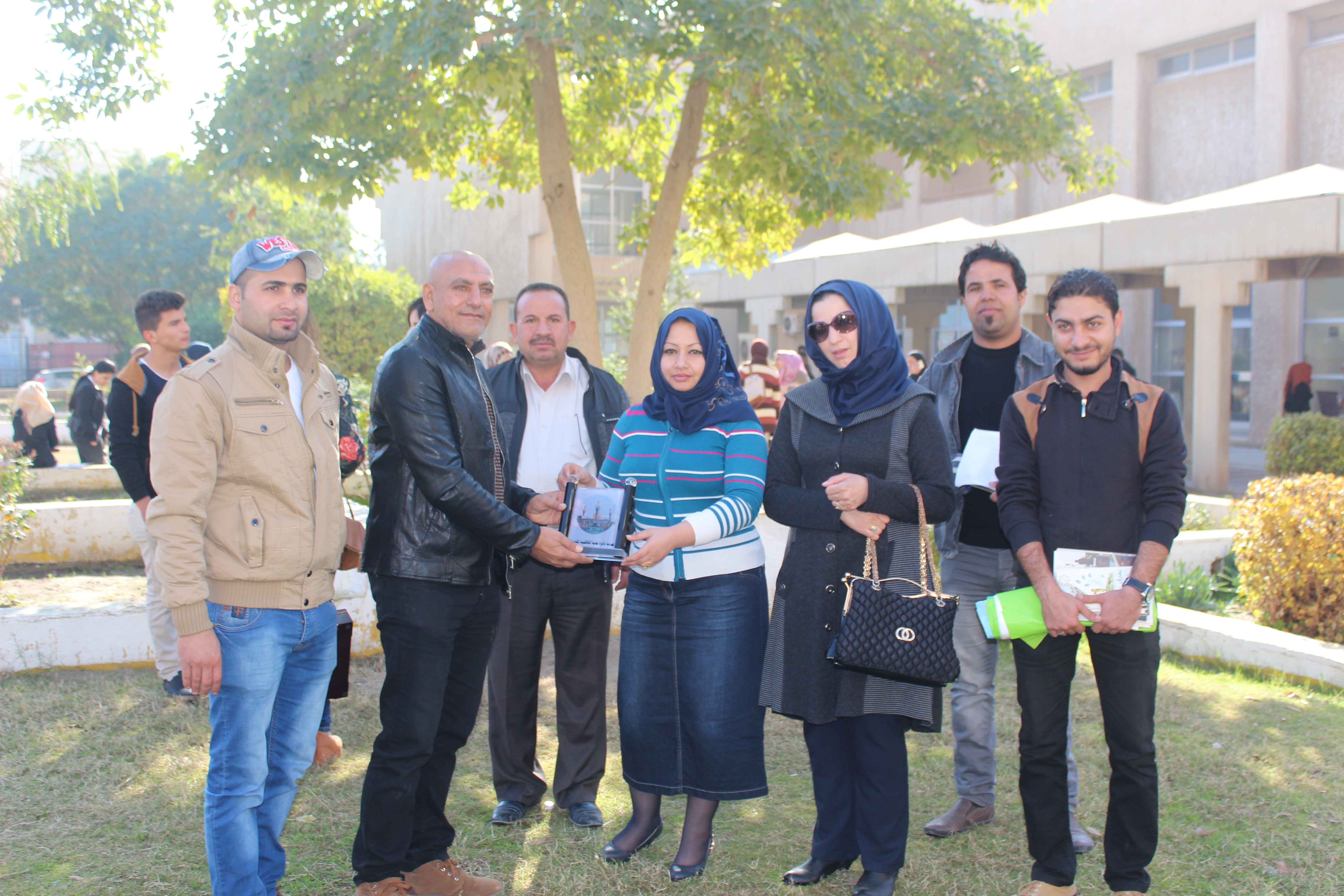 Students of Al-Nahrain College of Medicine participate in the activities of Baghdad Day....... Media Unit