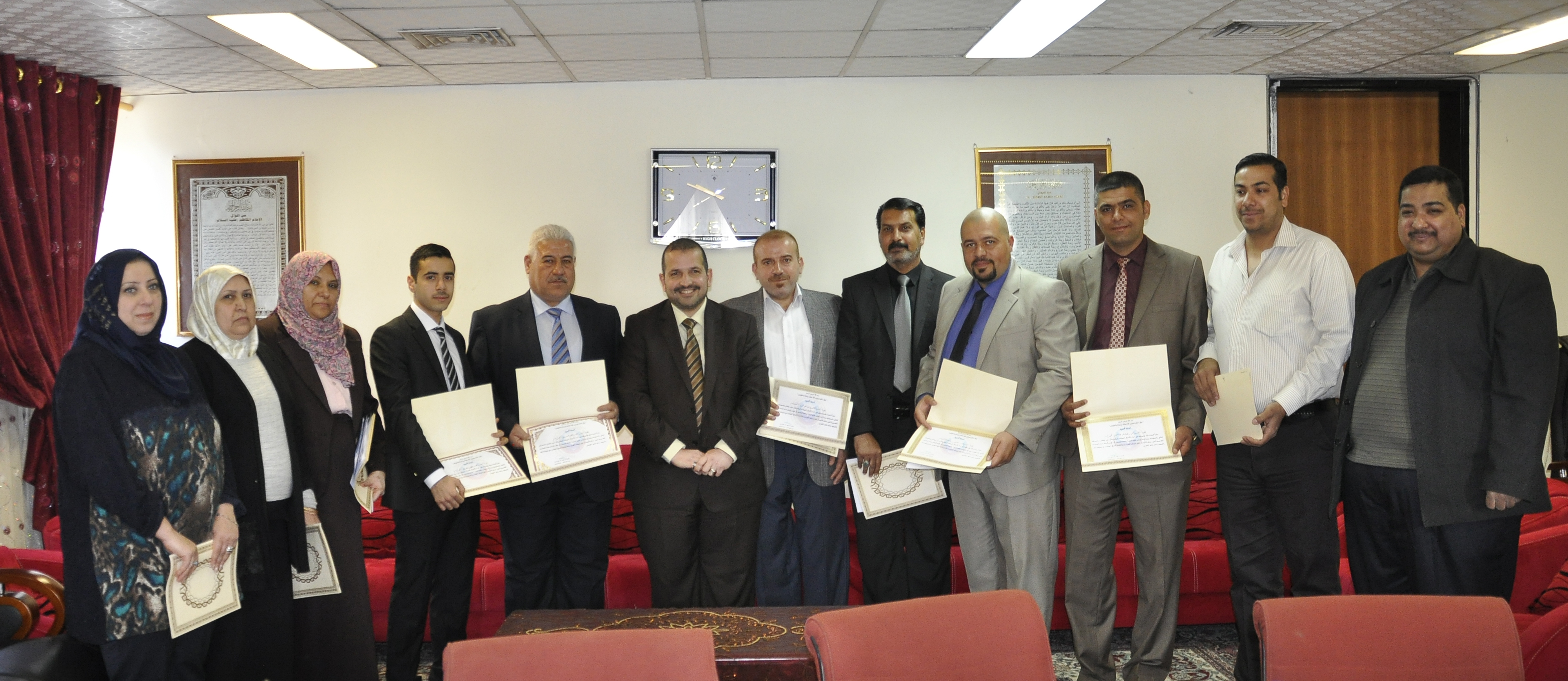 Honouring outstanding staff of Al-Nahrain College of Medicine....... Media Unit