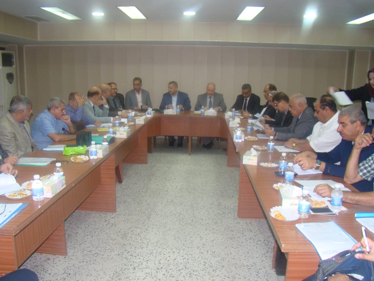 The presence of the Dean of the College meeting of the Iraqi Council