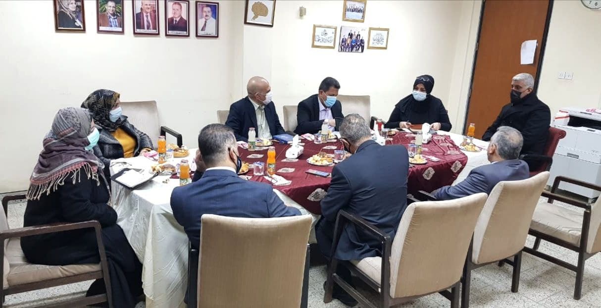 Mr. Dean of the college attends a meeting of the anatomy branch council in the college