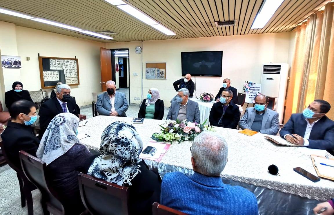 The Dean of the College of Medicine of Al-Nahrain attends a meeting of the Physiology Branch Council
