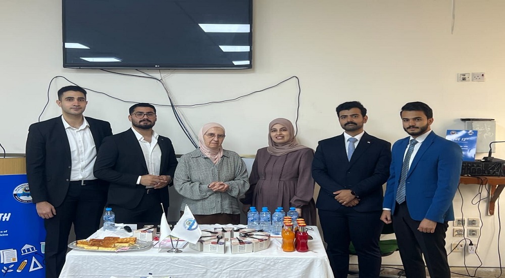 Discussing the graduation research of sixth-year students for the pediatrics branch