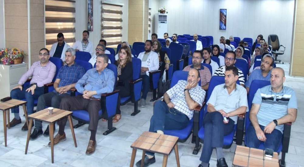 The regular meeting to discuss complex surgical cases (MDT) was held.