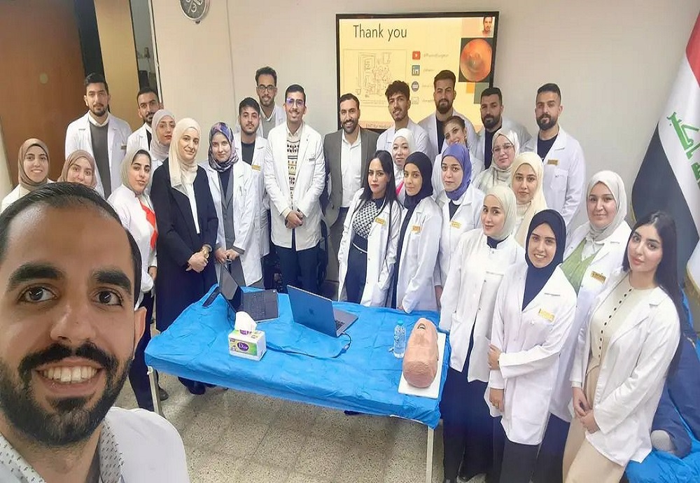 An interactive lecture was conducted by the expatriate doctor, Dr. Ahmed Al-Hariri from the United Kingdom, for sixth-year medical students.